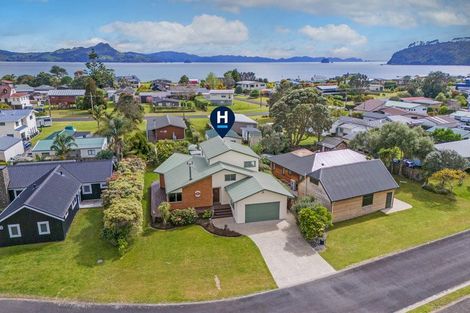 Photo of property in 19 Martin Place, Cooks Beach, Whitianga, 3591
