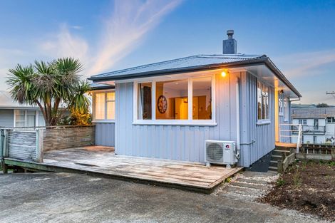 Photo of property in 18 Owhiti Street, Titahi Bay, Porirua, 5022