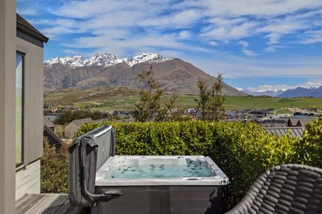 Photo of property in 17 Falconer Rise, Jacks Point, Queenstown, 9371