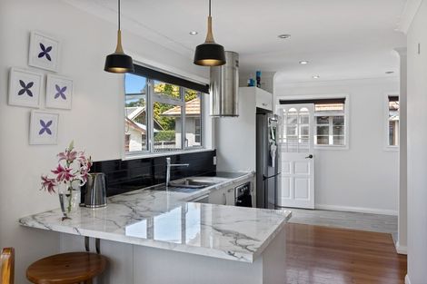 Photo of property in 28 Casey Avenue, Fairfield, Hamilton, 3214