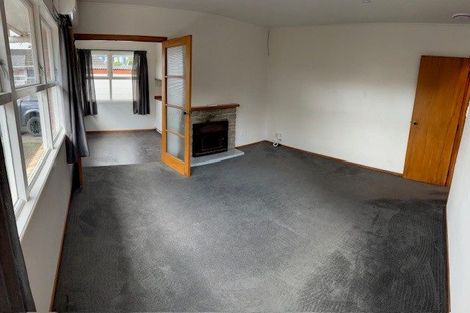 Photo of property in 20 Ocean View Road, Northcote, Auckland, 0627