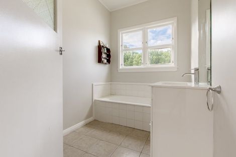 Photo of property in 1305 State Highway 2, Waipawa, 4210