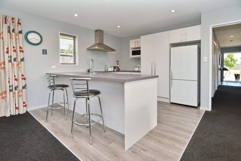 Photo of property in 8 Pimlico Place, Rangiora, 7400