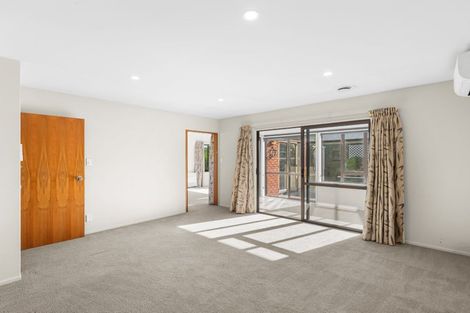 Photo of property in 26 Broadfell Avenue, Avonhead, Christchurch, 8042