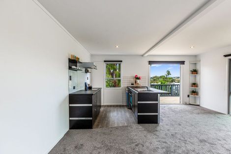 Photo of property in 52 Bay Street, Red Beach, 0932