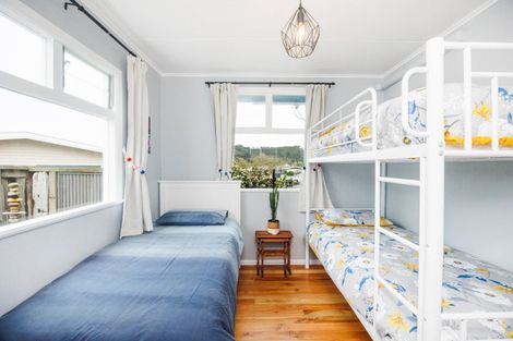 Photo of property in 10 Kent Terrace, Foxton Beach, Foxton, 4815