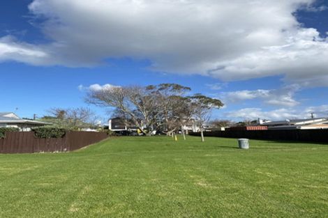 Photo of property in 8/22 Yeovil Road, Te Atatu Peninsula, Auckland, 0610