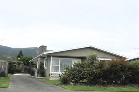 Photo of property in 17 Marlowe Street, Stoke, Nelson, 7011