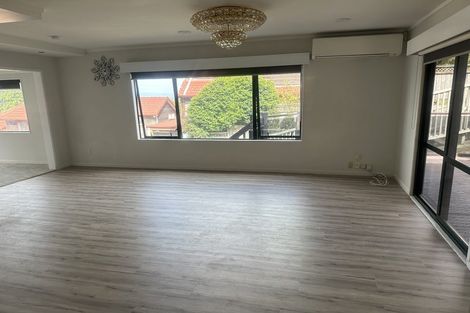 Photo of property in 29 Goodwood Drive, Goodwood Heights, Auckland, 2105