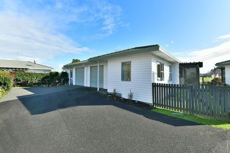 Photo of property in 2/12 Miro Street, Helensville, 0800
