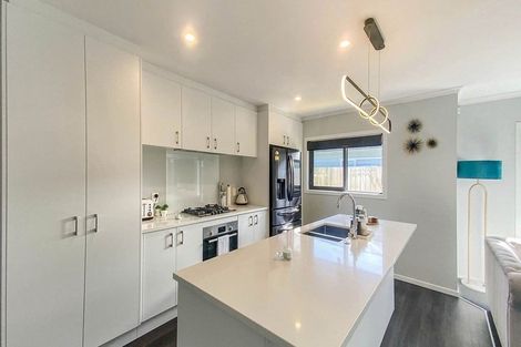 Photo of property in 5 Peter Tapp Way, Wainuiomata, Lower Hutt, 5014