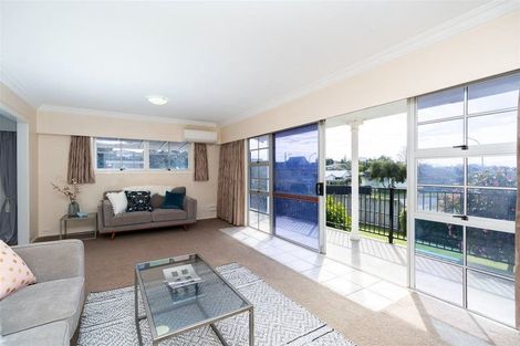 Photo of property in 2 Lachlan Drive, Dinsdale, Hamilton, 3204