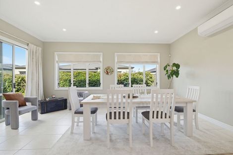 Photo of property in 100 Hunter Drive, Awatoto, Napier, 4110