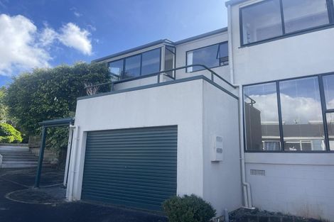 Photo of property in 4/6 City View Terrace, Birkenhead, Auckland, 0626