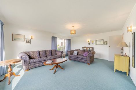 Photo of property in 6 Thurso Grove, Papakowhai, Porirua, 5024