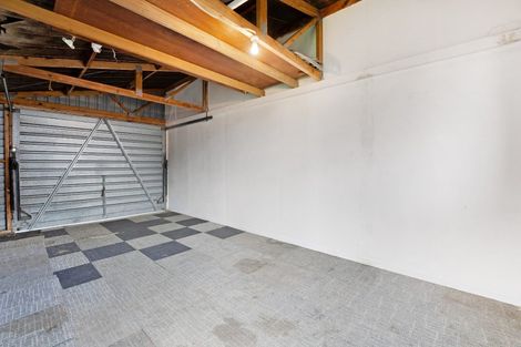 Photo of property in 1/2 Woodside Road, Manurewa, Auckland, 2102