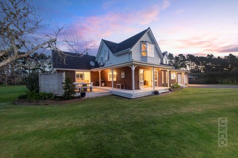 Photo of property in 30 Riverland Road, Kumeu, 0892