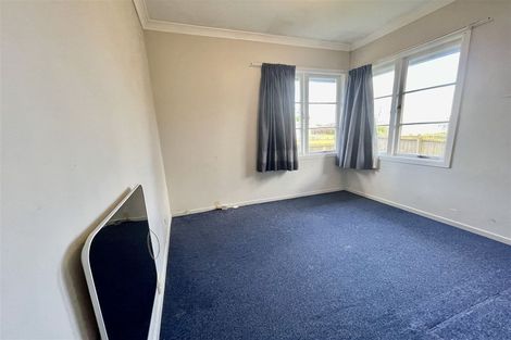 Photo of property in 12 Strid Road, Te Atatu South, Auckland, 0610