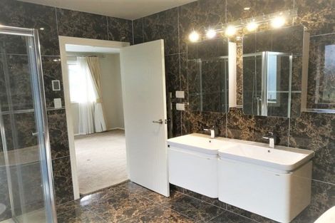 Photo of property in 18 Ramillies Place, Glenfield, Auckland, 0629