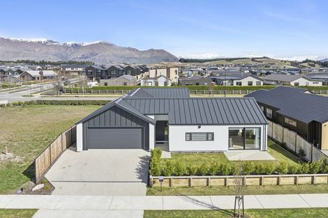 Photo of property in 47 Pounamu Avenue, Albert Town, Wanaka, 9305