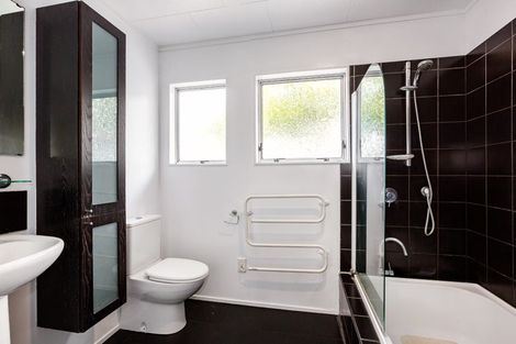 Photo of property in 108 Omapere Street, Whitby, Porirua, 5024