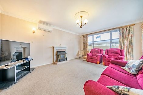Photo of property in 6 Pencarrow Crescent, Wainuiomata, Lower Hutt, 5014