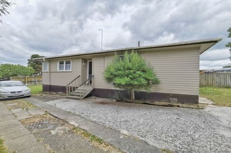 Photo of property in 85 Cargill Street, Papakura, 2110
