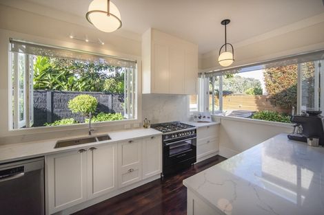 Photo of property in 1a Glen Road, Stanley Point, Auckland, 0624