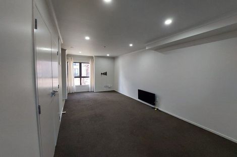 Photo of property in 2/3 Wallson Crescent, Wiri, Auckland, 2104