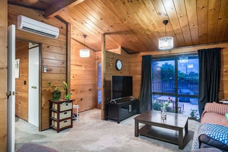 Photo of property in 33 Bodmin Terrace, Camborne, Porirua, 5026