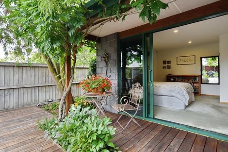 Photo of property in 5 Winters Road, Redwood, Christchurch, 8051