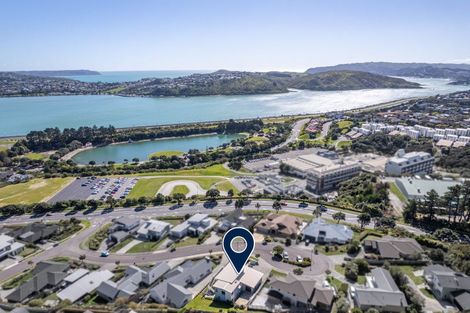 Photo of property in 10 Hollyford Place, Aotea, Porirua, 5024