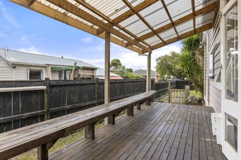 Photo of property in 9 Mellsop Avenue, Waiuku, 2123