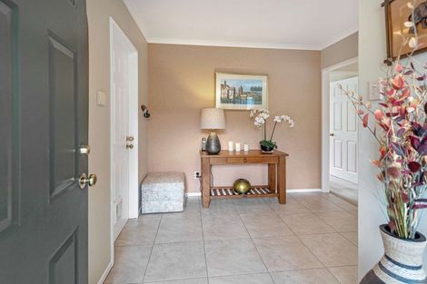 Photo of property in 7 Caulfield Place, Pukehangi, Rotorua, 3015
