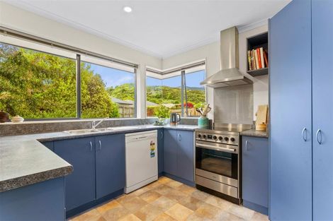 Photo of property in 8 Ngawhatu Road, Stoke, Nelson, 7011