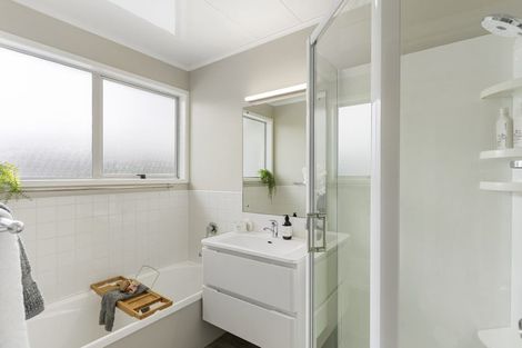 Photo of property in 8 Babington Place, Torbay, Auckland, 0630