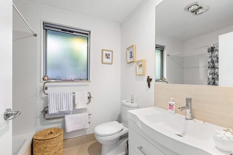 Photo of property in 15 Amanda Lane, Snells Beach, 0920