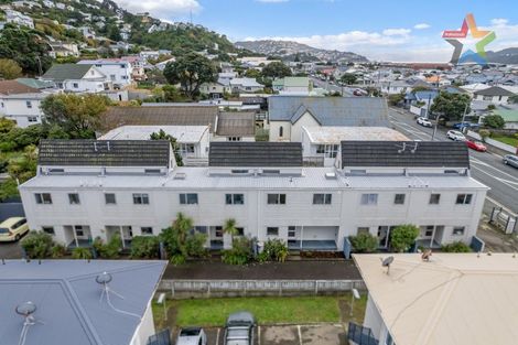 Photo of property in 74f4 Freyberg Street, Lyall Bay, Wellington, 6022