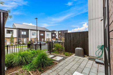 Photo of property in 1/478 West Coast Road, Glen Eden, Auckland, 0602