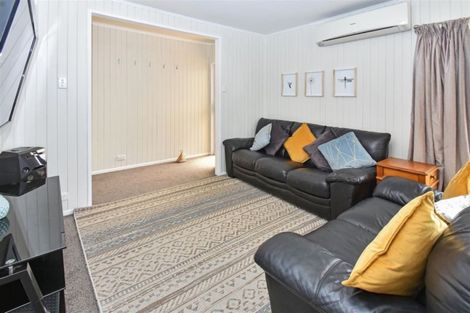 Photo of property in 17 Mellsop Avenue, Waiuku, 2123