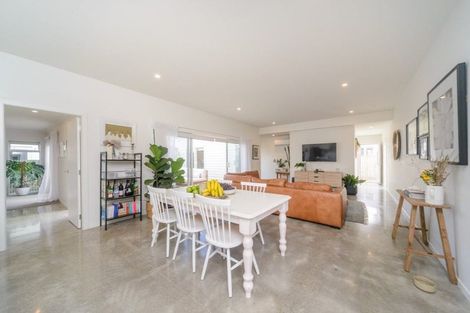 Photo of property in 12a Belvedere Crescent, Takaro, Palmerston North, 4412