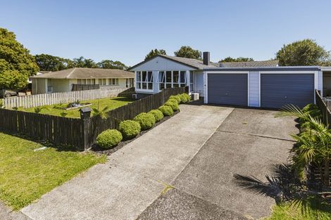 Photo of property in 16 Totara Street, Waiuku, 2123