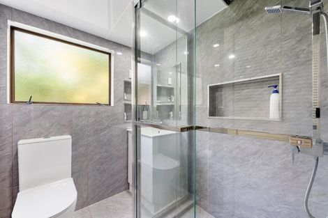 Photo of property in 43 Ohiwa Road, Papakura, 2582