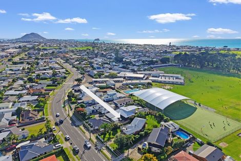 Photo of property in 39 Links Avenue, Mount Maunganui, 3116