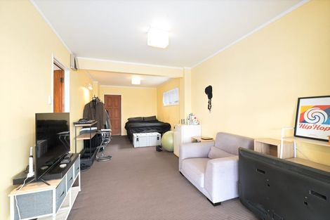 Photo of property in 42 Spence Road, Henderson, Auckland, 0612