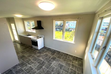 Photo of property in 40 Tahi Terrace, Glen Eden, Auckland, 0602