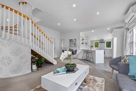 Photo of property in 1/5 Scarlock Avenue, Browns Bay, Auckland, 0630