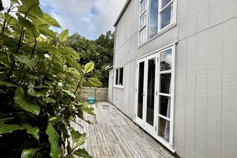 Photo of property in 9 Selkirk Way, Karori, Wellington, 6012