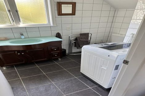 Photo of property in 18 Lower Watt Street, Wadestown, Wellington, 6012