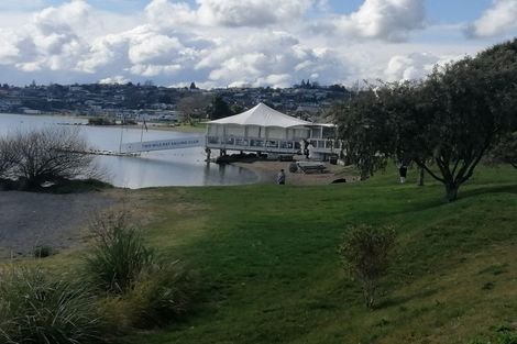 Photo of property in 7 Kathleen Place, Rainbow Point, Taupo, 3330